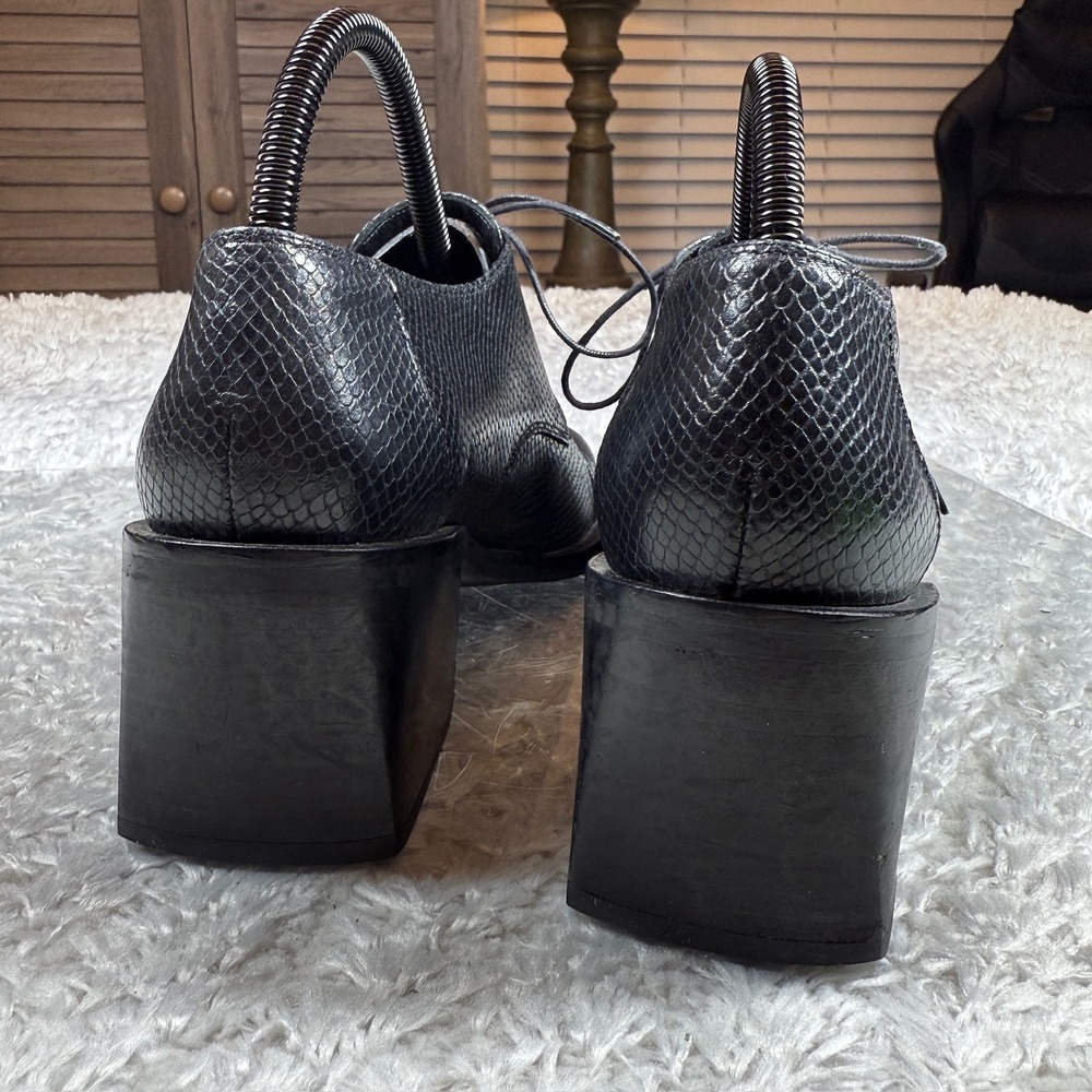 Kenneth Cole Shoes Women's 9B Vintage Black 90s Y2K Leather Block Heel Oxford - Picture 5 of 12